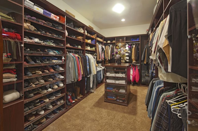 Walk-In Closet Adjacent
